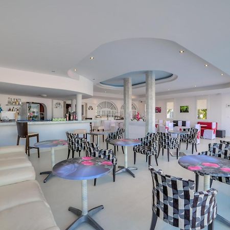 Agios Georgios  Pantheon Hotel מראה חיצוני תמונה