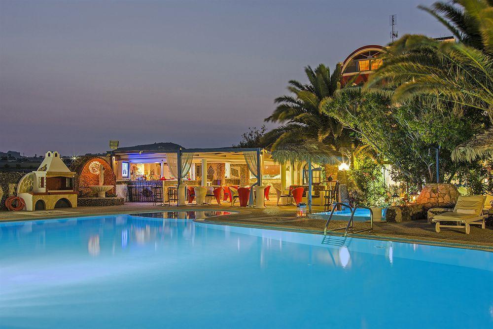 Agios Georgios  Pantheon Hotel מראה חיצוני תמונה