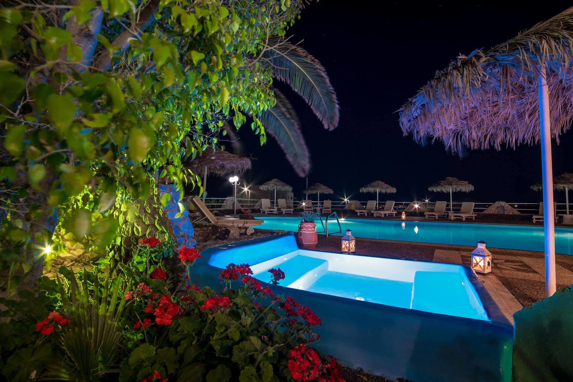 Agios Georgios  Pantheon Hotel מראה חיצוני תמונה