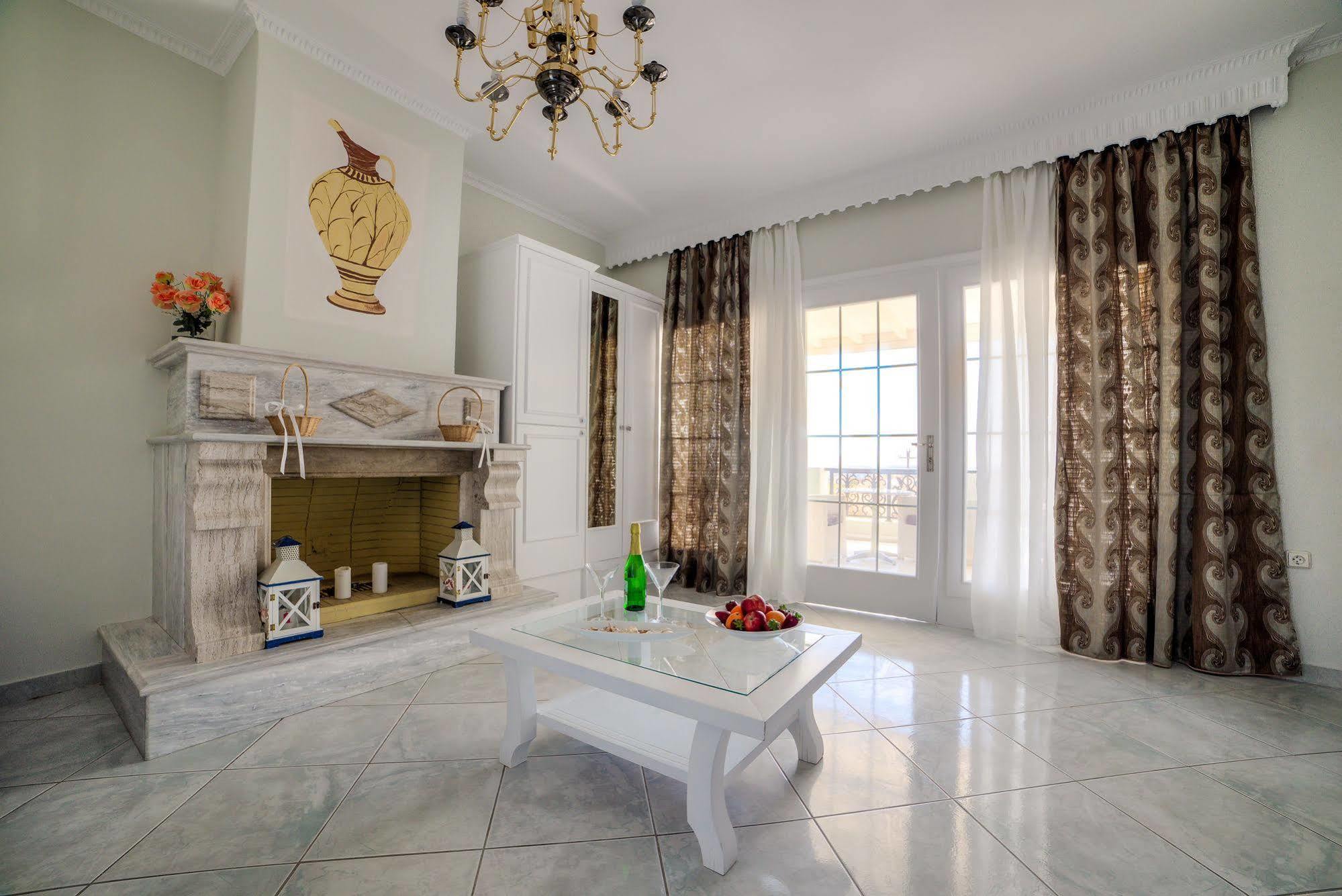 Agios Georgios  Pantheon Hotel מראה חיצוני תמונה